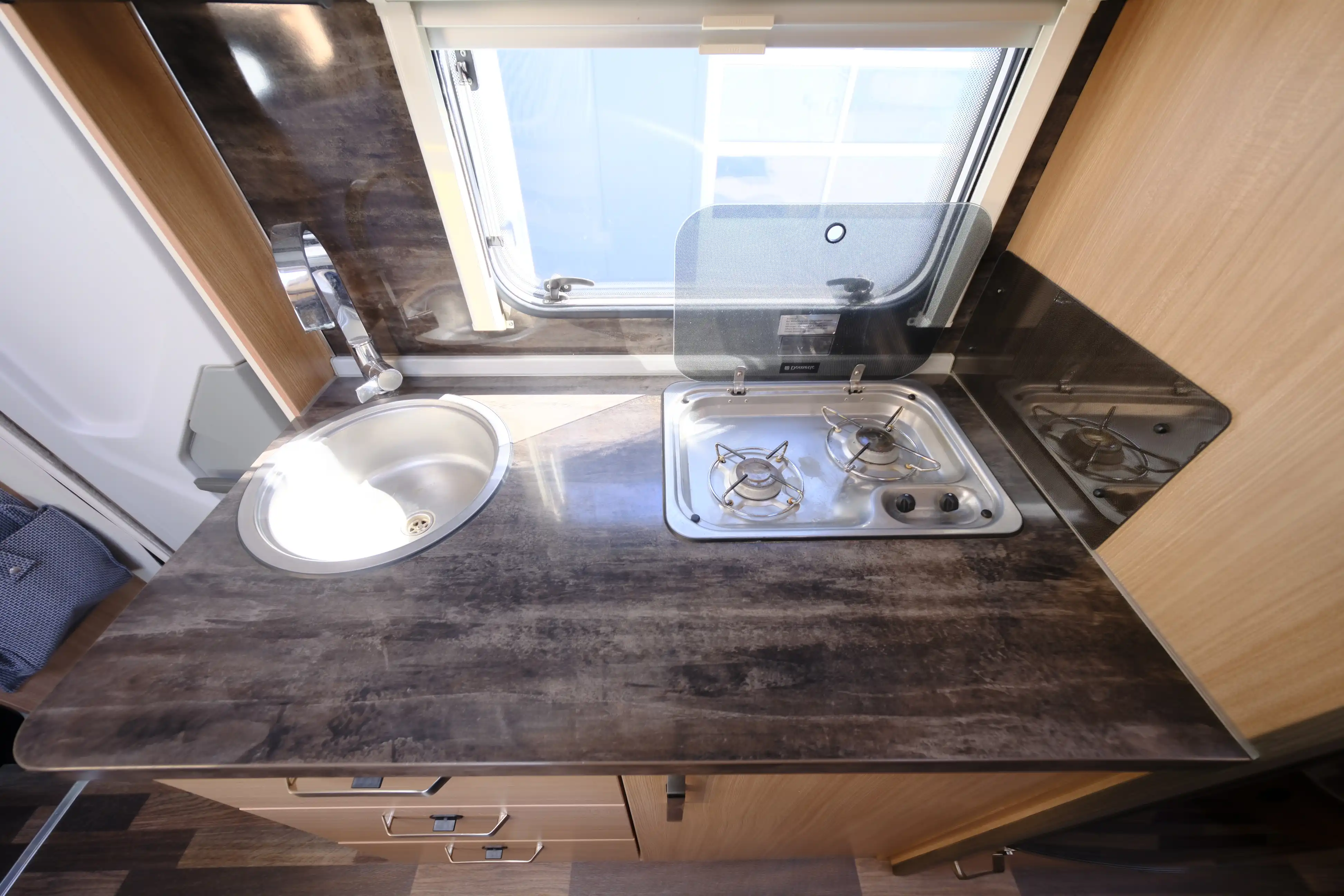 KNAUS Sky Traveller 650 DG Superlight - Ansicht 14